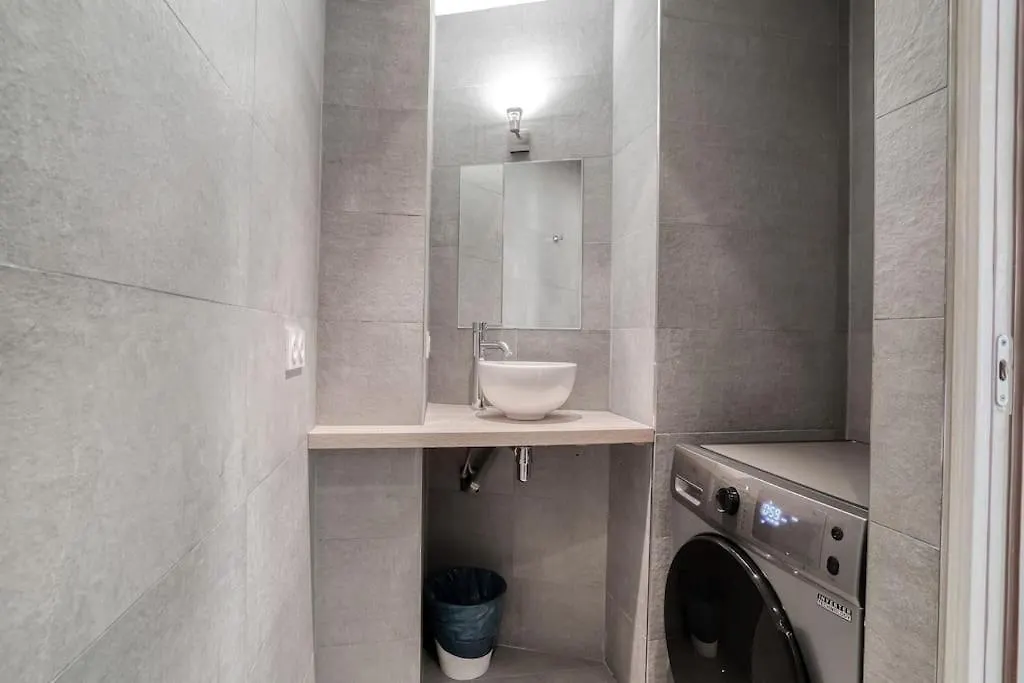 Tour Eiffel - Champs-elysees Apartment Paris